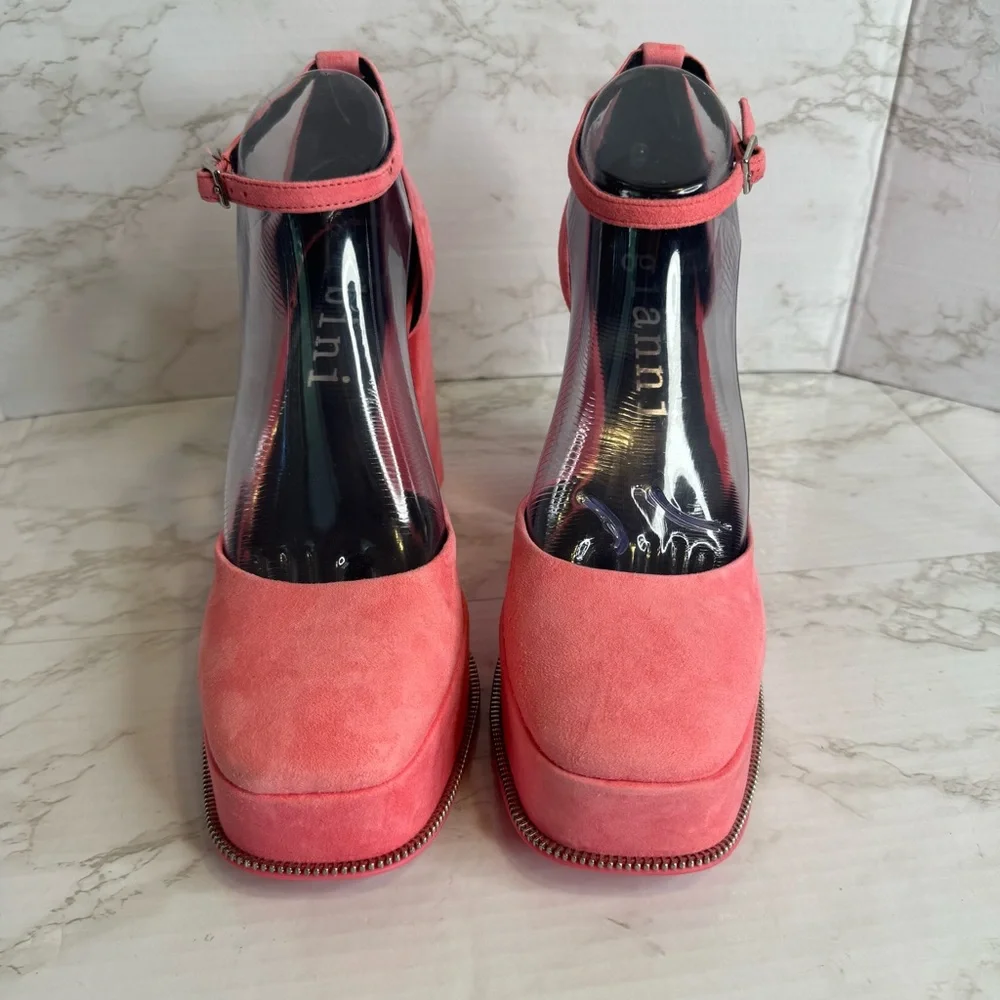 Gianni Bini OTTEN Suede Ankle Strap Platform Pumps Size 9.5 M barbiecore cute